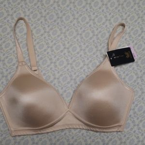 NWT Wacoal 32D wireless beige bra
